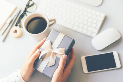 Personal Gifts in the Workplace: Gift Giving Etiquette in Business